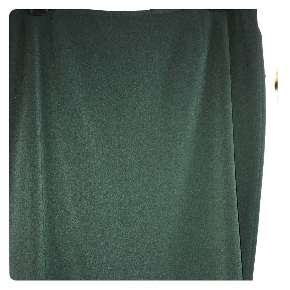 Hunter green lined new skirt